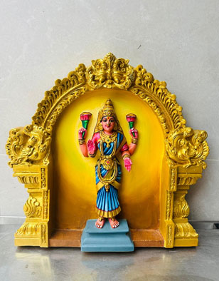 Statue10